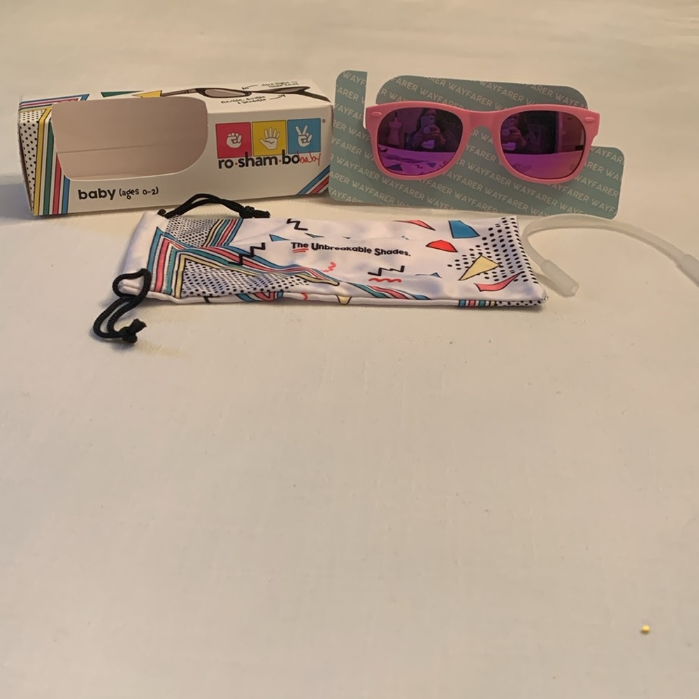 Ro Sham Bobaby Pink Sunglasses. Ages 0 - 2. New in Box.